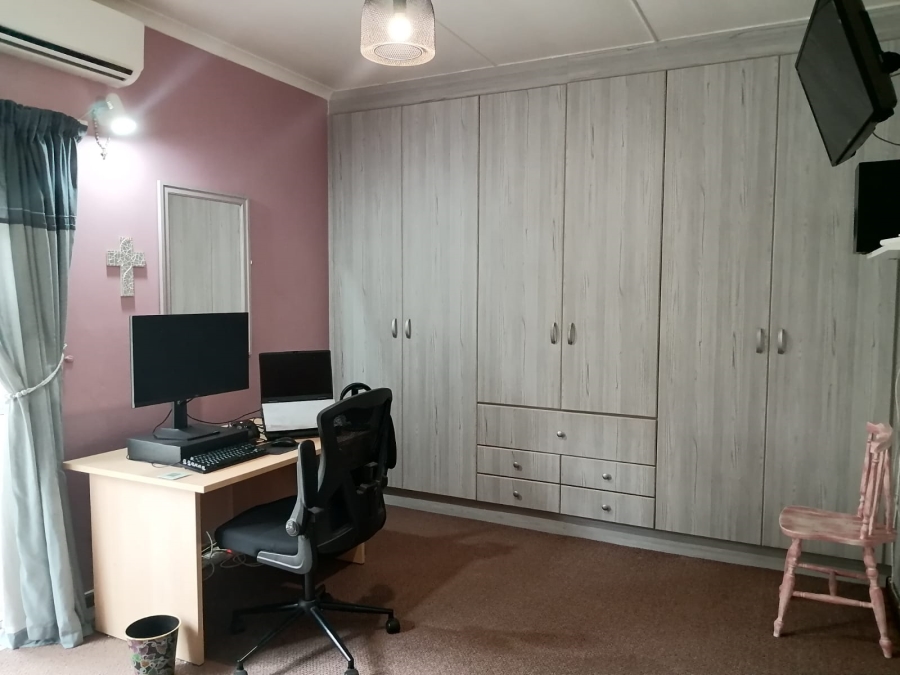 3 Bedroom Property for Sale in Retief Eastern Cape